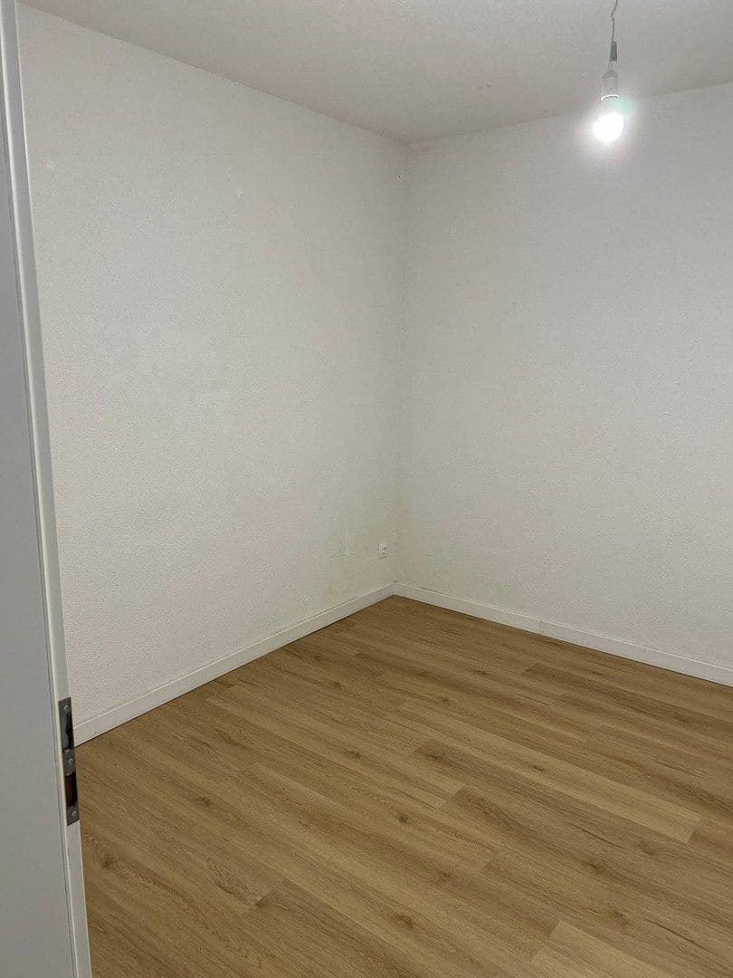 Prenájom bytu 1-izbový 25 m², Daimlerstr. 24a, Stuttgart, Bádensko-Wurttembersko Prenájom bytu 1-izbový 25 m², Daimlerstr. 24a, Stuttgart, Bádensko-Wurttembersko