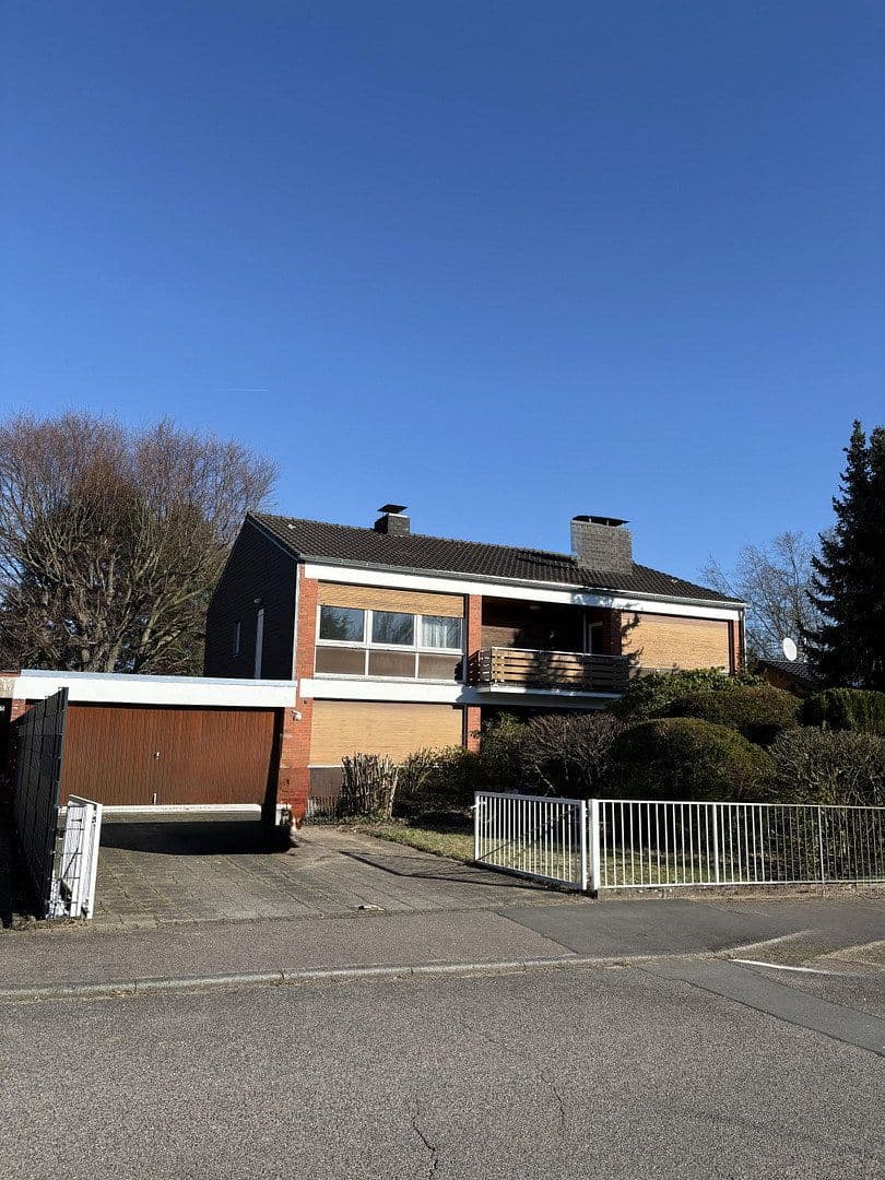 Predaj domu 400 m², pozemek 1.050 m², Bergisch Gladbach, Severné Porýnie - Westfálsko Predaj domu 400 m², pozemek 1.050 m², Bergisch Gladbach, Severné Porýnie - Westfálsko