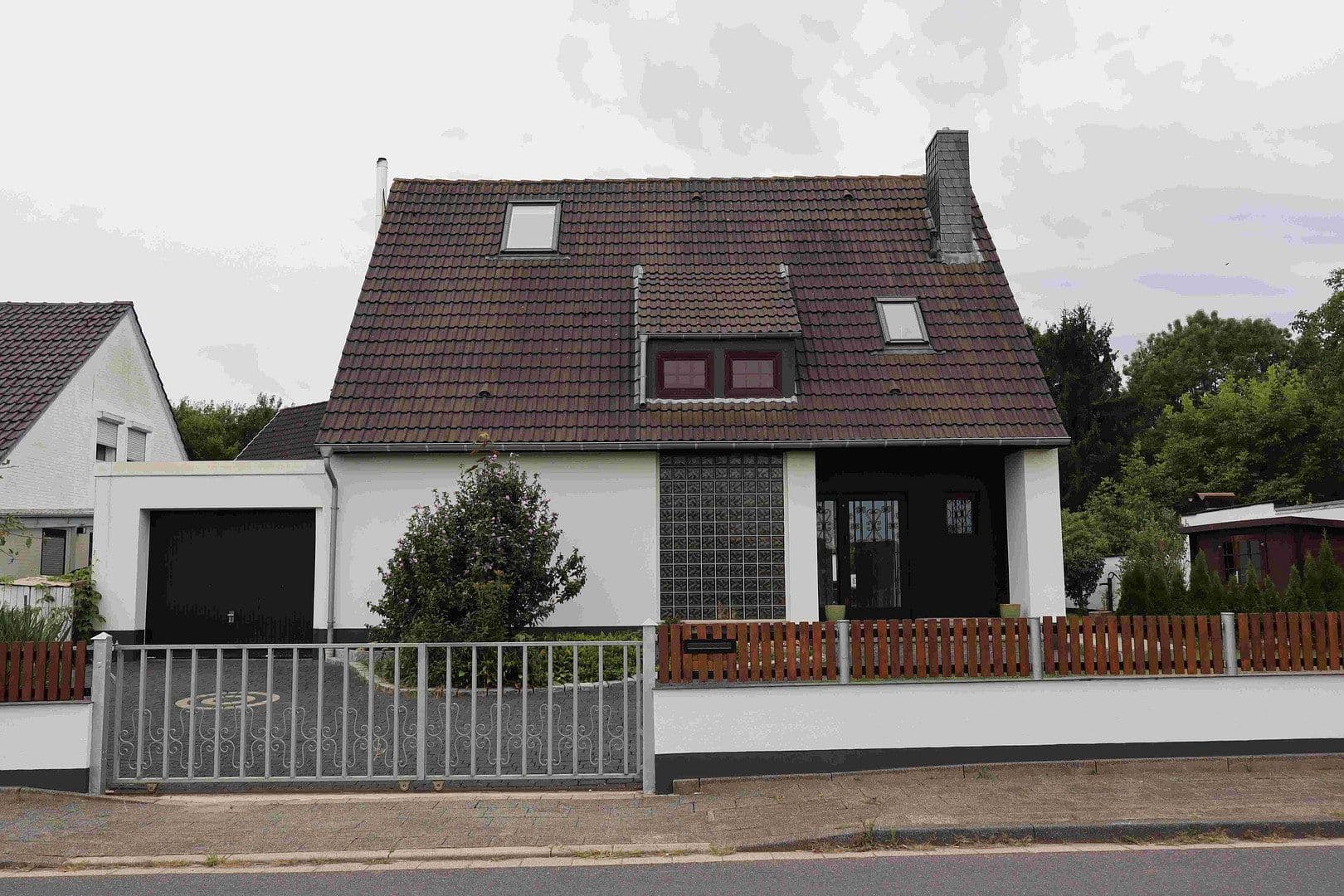 Predaj domu 126 m², pozemek 763 m², Hackhausen, 113, Jüchen, Severné Porýnie - Westfálsko Predaj domu 126 m², pozemek 763 m², Hackhausen, 113, Jüchen, Severné Porýnie - Westfálsko