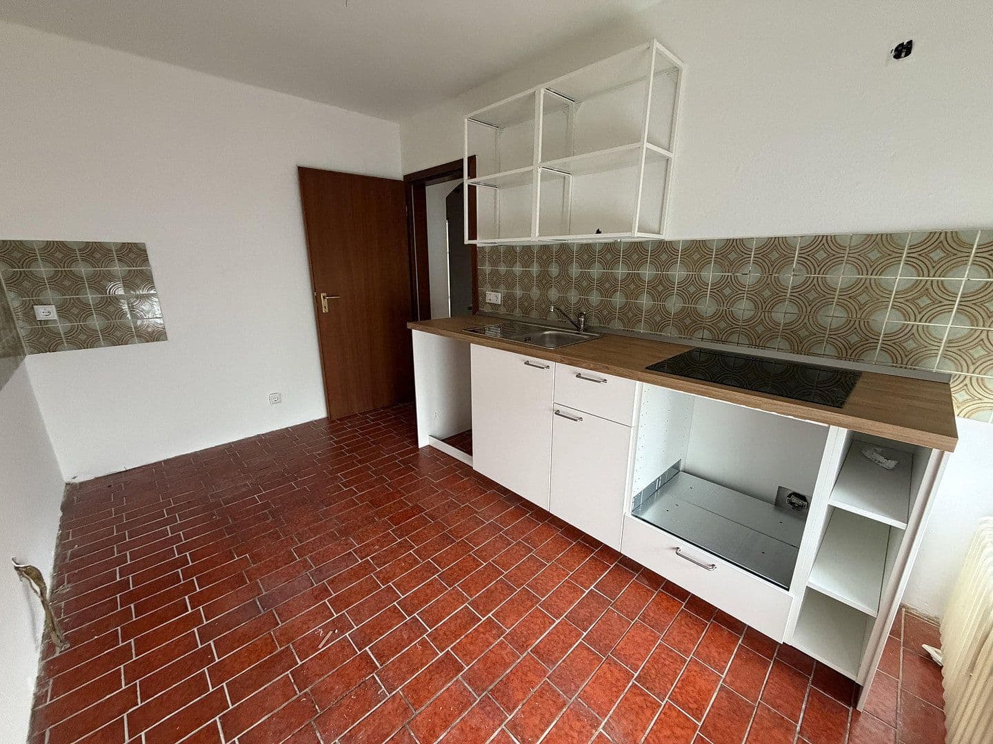 Prenájom bytu 2-izbový 105 m², Tönisvorst, Severné Porýnie - Westfálsko Prenájom bytu 2-izbový 105 m², Tönisvorst, Severné Porýnie - Westfálsko