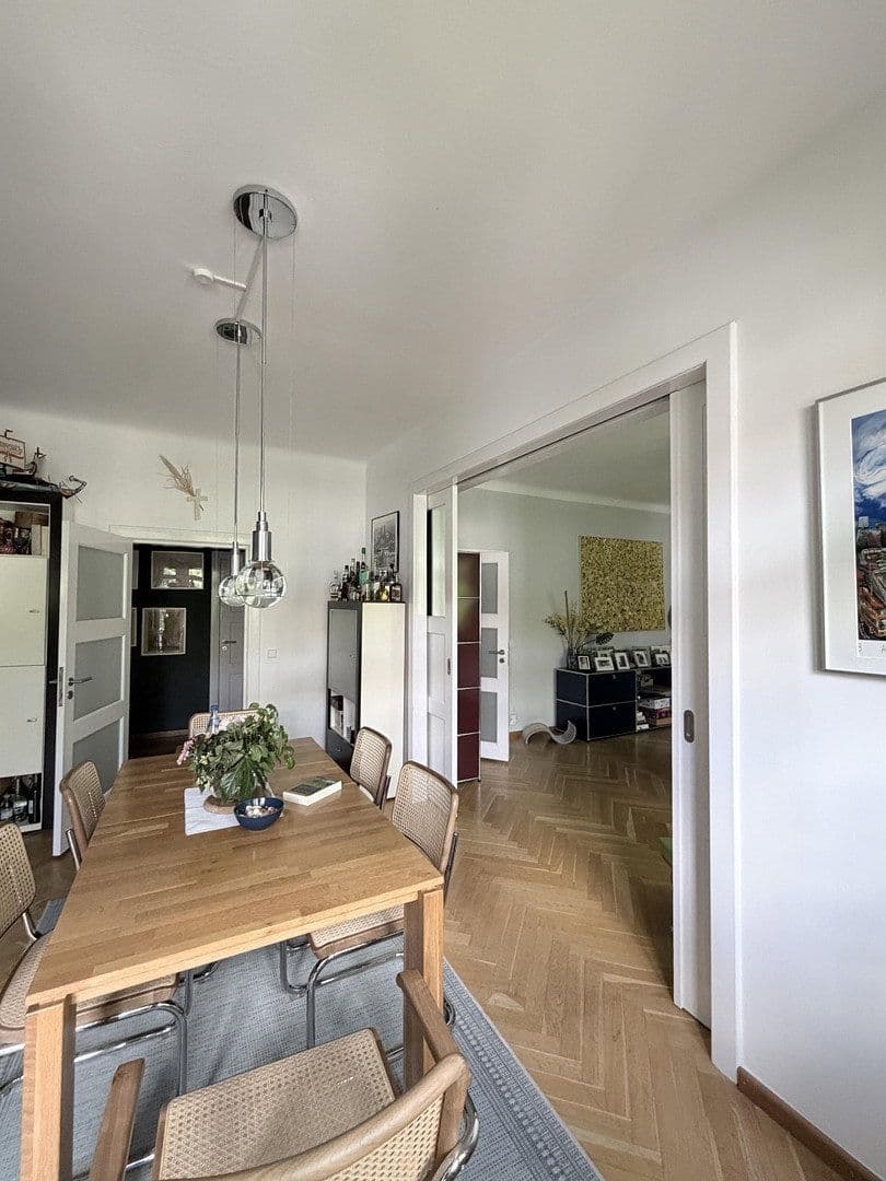 Predaj bytu 5-izbový 124 m², Berlin, Berlín Predaj bytu 5-izbový 124 m², Berlin, Berlín
