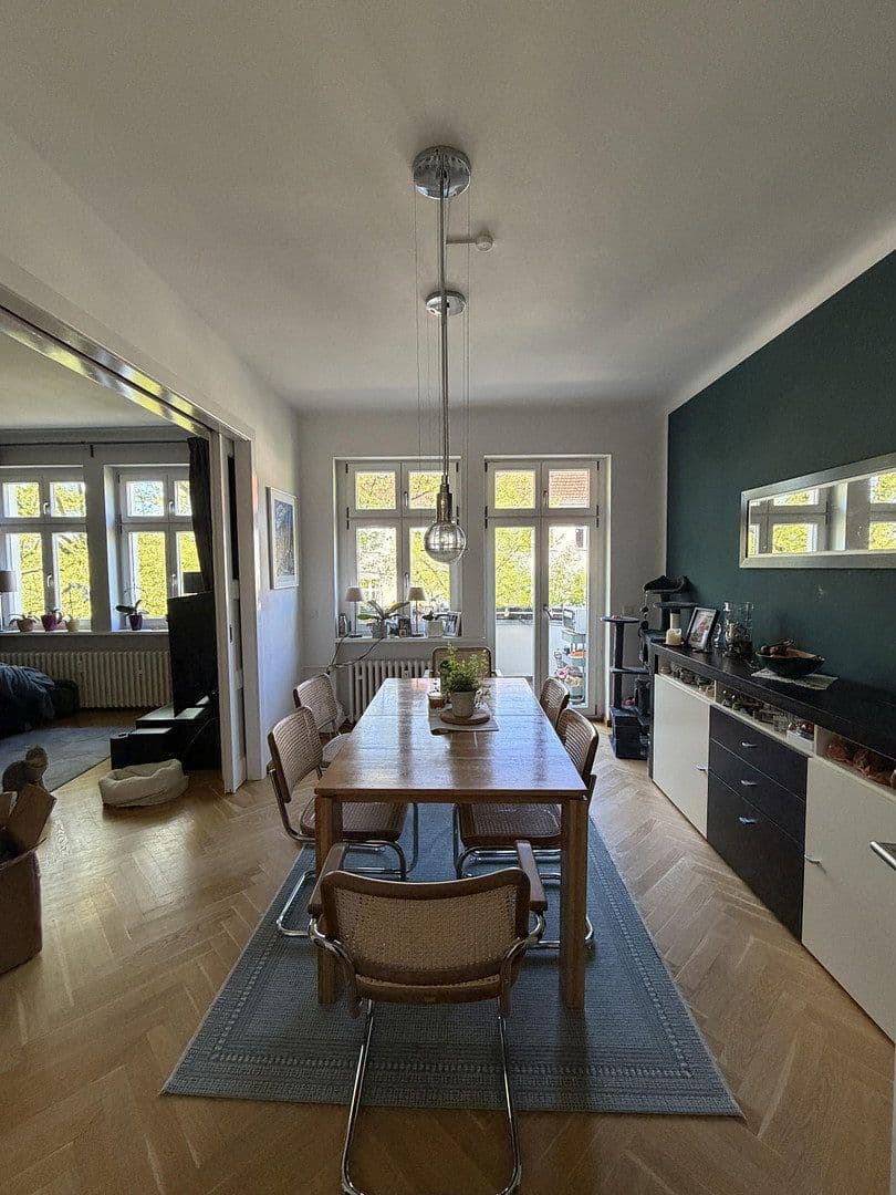 Predaj bytu 5-izbový 124 m², Berlin, Berlín Predaj bytu 5-izbový 124 m², Berlin, Berlín