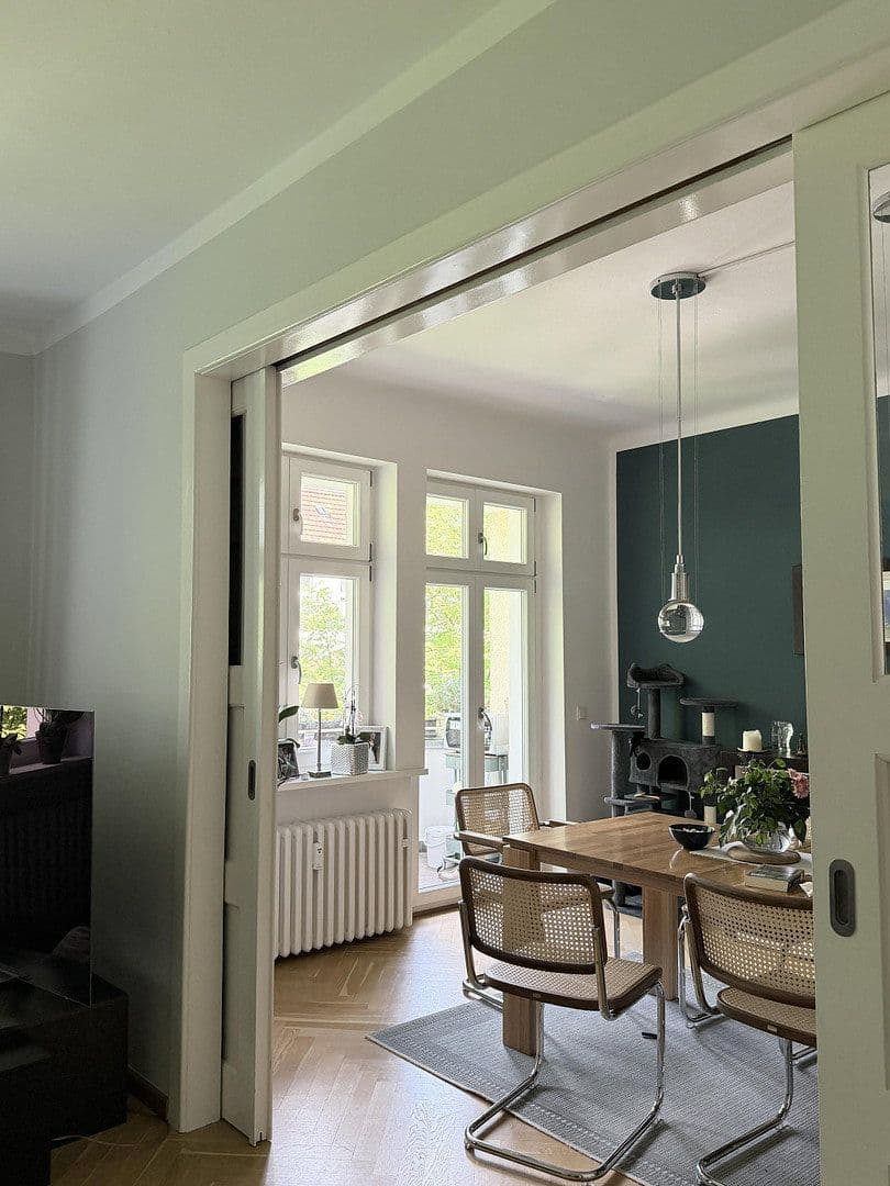 Predaj bytu 5-izbový 124 m², Berlin, Berlín Predaj bytu 5-izbový 124 m², Berlin, Berlín