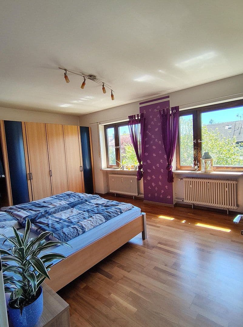 Predaj domu 230 m², pozemek 837 m², Gröbenzell, Bavorsko Predaj domu 230 m², pozemek 837 m², Gröbenzell, Bavorsko