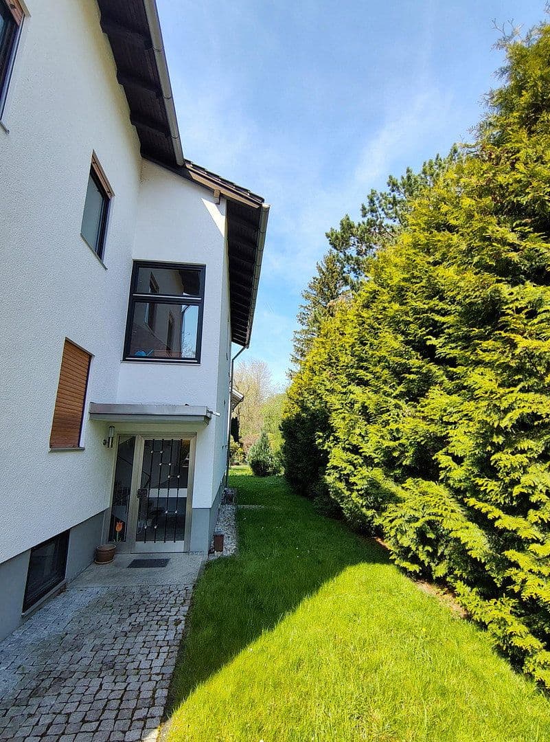Predaj domu 230 m², pozemek 837 m², Gröbenzell, Bavorsko Predaj domu 230 m², pozemek 837 m², Gröbenzell, Bavorsko