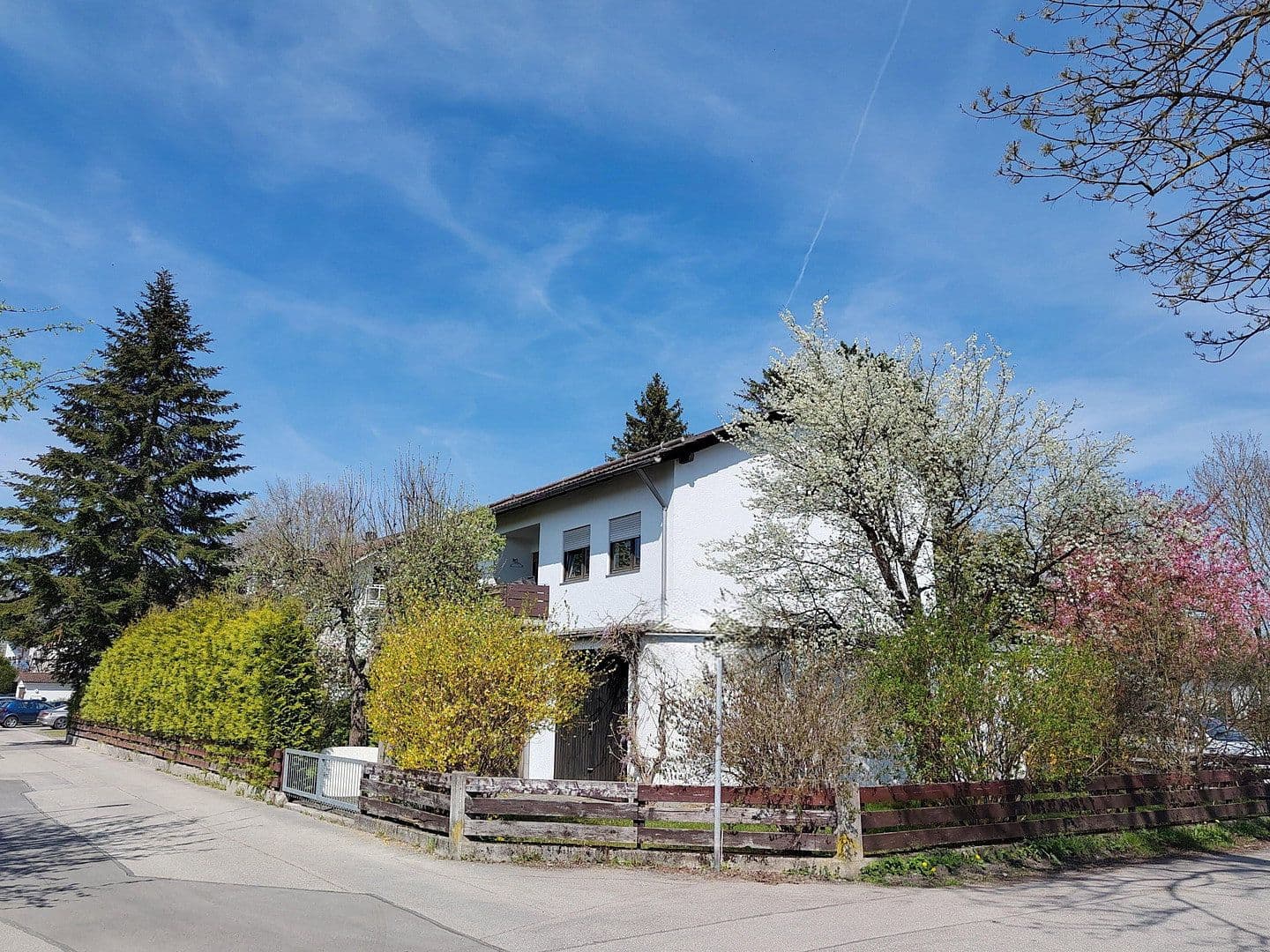 Predaj domu 230 m², pozemek 837 m², Gröbenzell, Bavorsko Predaj domu 230 m², pozemek 837 m², Gröbenzell, Bavorsko