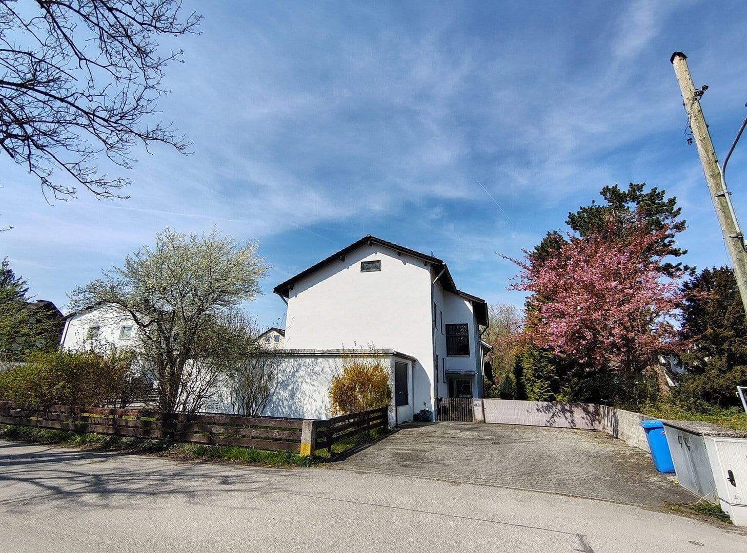 Predaj domu 230 m², pozemek 837 m², Gröbenzell, Bavorsko Predaj domu 230 m², pozemek 837 m², Gröbenzell, Bavorsko