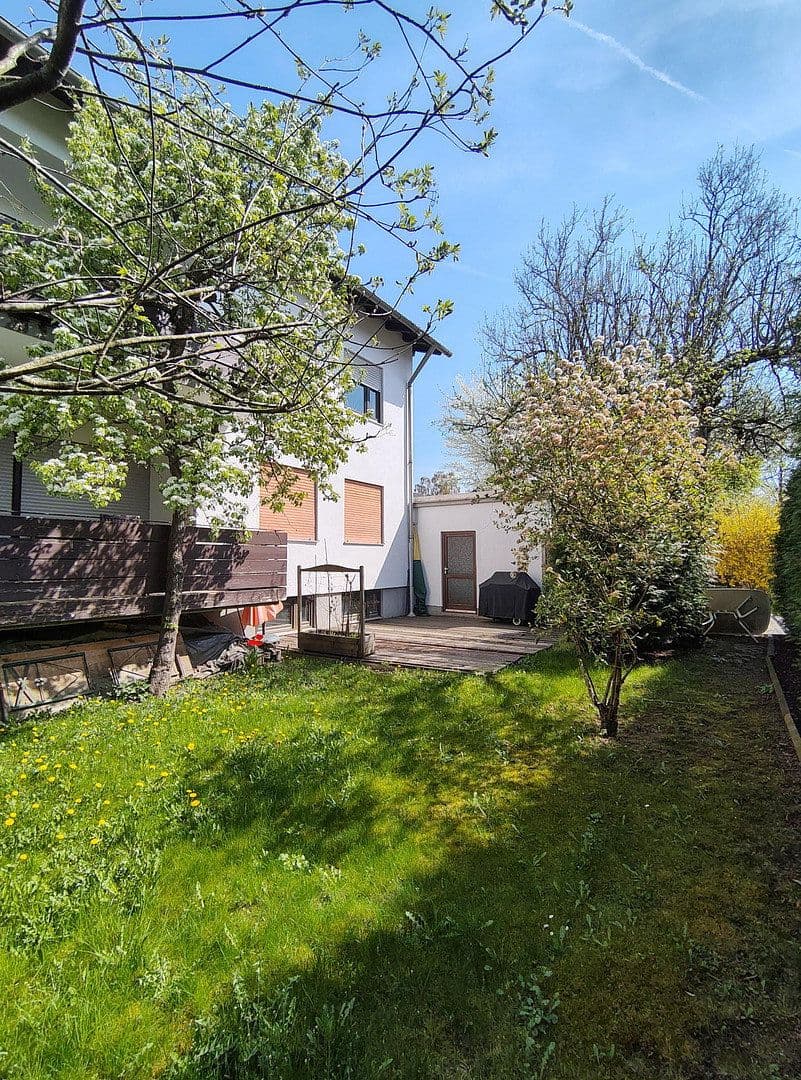 Predaj domu 230 m², pozemek 837 m², Gröbenzell, Bavorsko Predaj domu 230 m², pozemek 837 m², Gröbenzell, Bavorsko