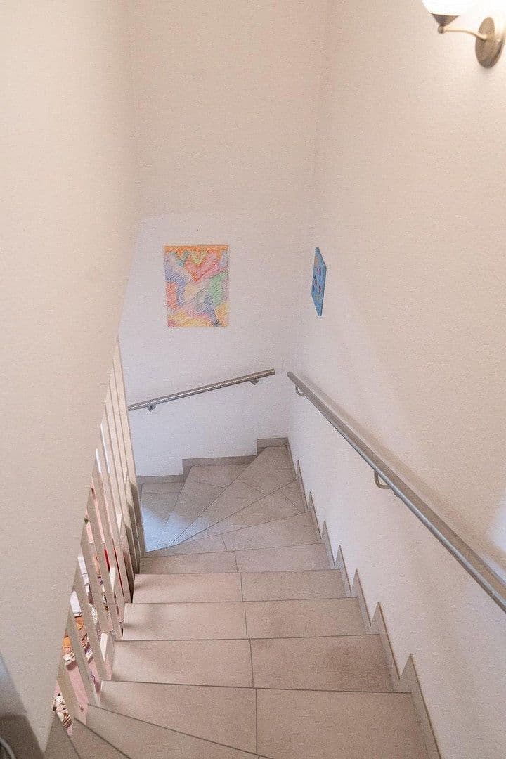 Predaj domu 116 m², pozemek 255 m², Nidderau, Hesensko Predaj domu 116 m², pozemek 255 m², Nidderau, Hesensko