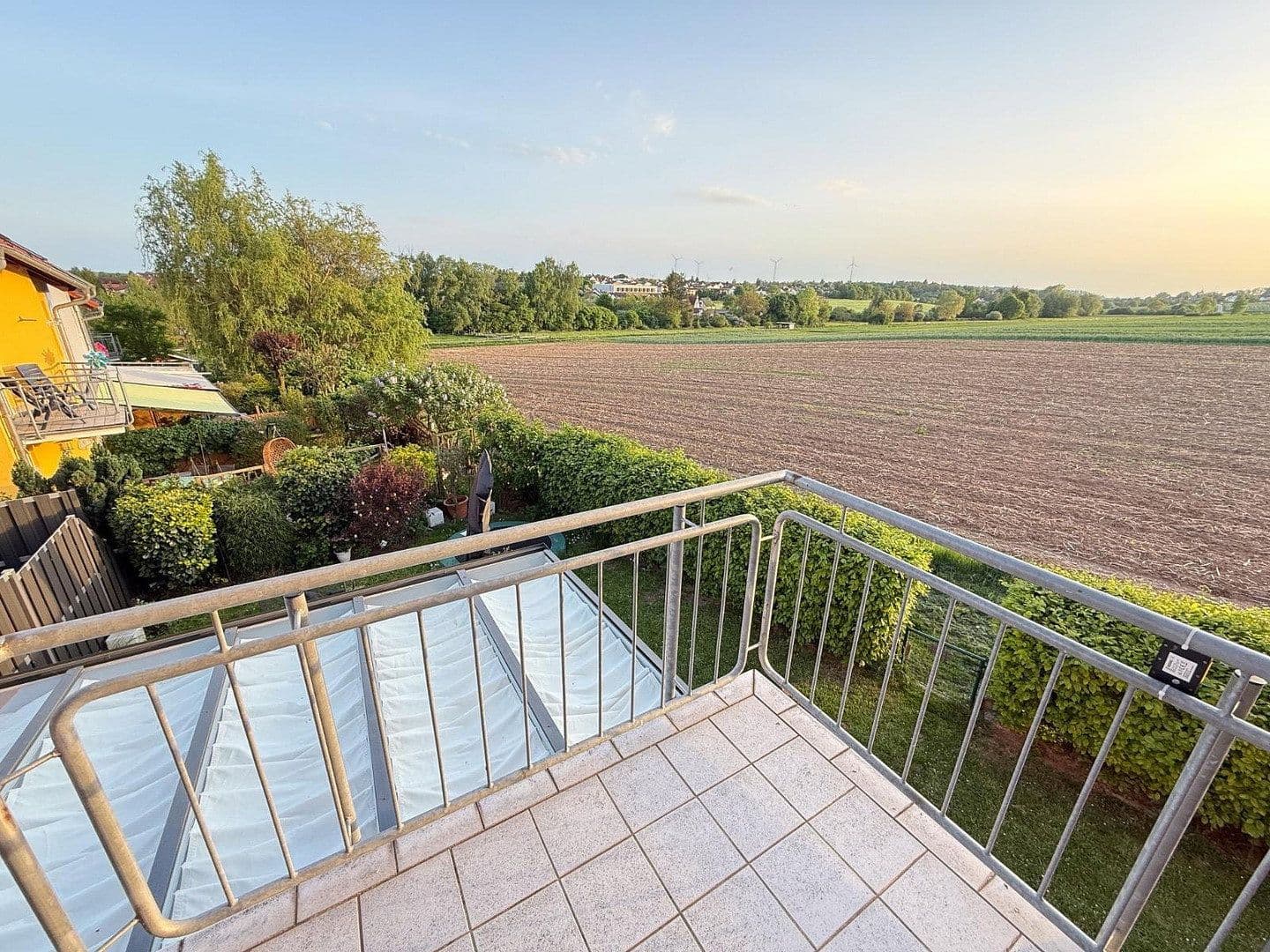 Predaj domu 116 m², pozemek 255 m², Nidderau, Hesensko Predaj domu 116 m², pozemek 255 m², Nidderau, Hesensko