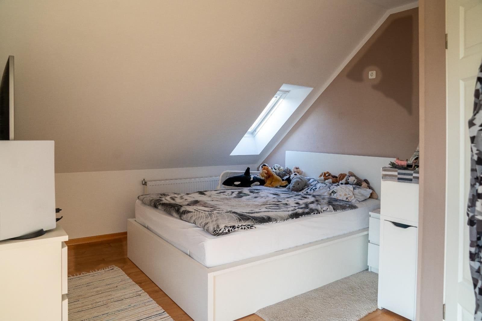 Predaj domu 116 m², pozemek 255 m², Nidderau, Hesensko Predaj domu 116 m², pozemek 255 m², Nidderau, Hesensko