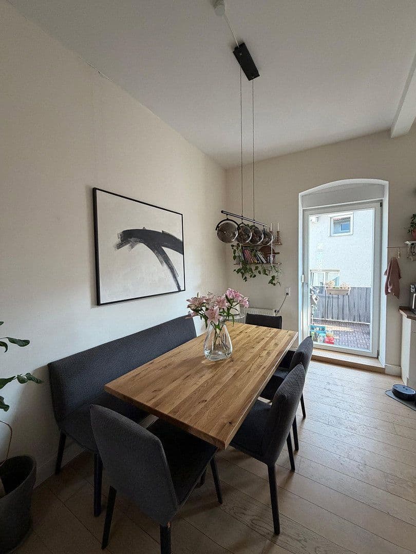 Predaj bytu 4-izbový 106 m², Heidelberg, Bádensko-Wurttembersko Predaj bytu 4-izbový 106 m², Heidelberg, Bádensko-Wurttembersko