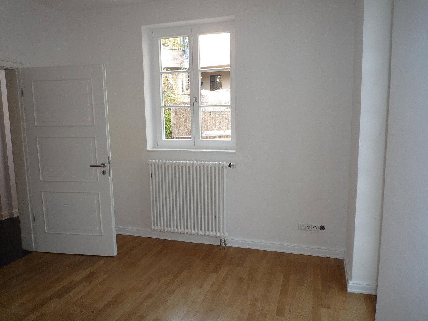 Prenájom domu 150 m², pozemek 150 m², Quellenßark 40, Bad Soden am Taunus, Hesensko Prenájom domu 150 m², pozemek 150 m², Quellenßark 40, Bad Soden am Taunus, Hesensko