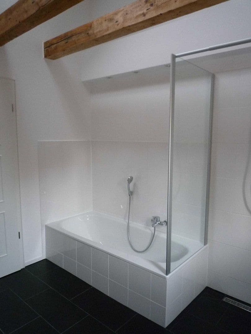 Prenájom domu 150 m², pozemek 150 m², Quellenßark 40, Bad Soden am Taunus, Hesensko Prenájom domu 150 m², pozemek 150 m², Quellenßark 40, Bad Soden am Taunus, Hesensko