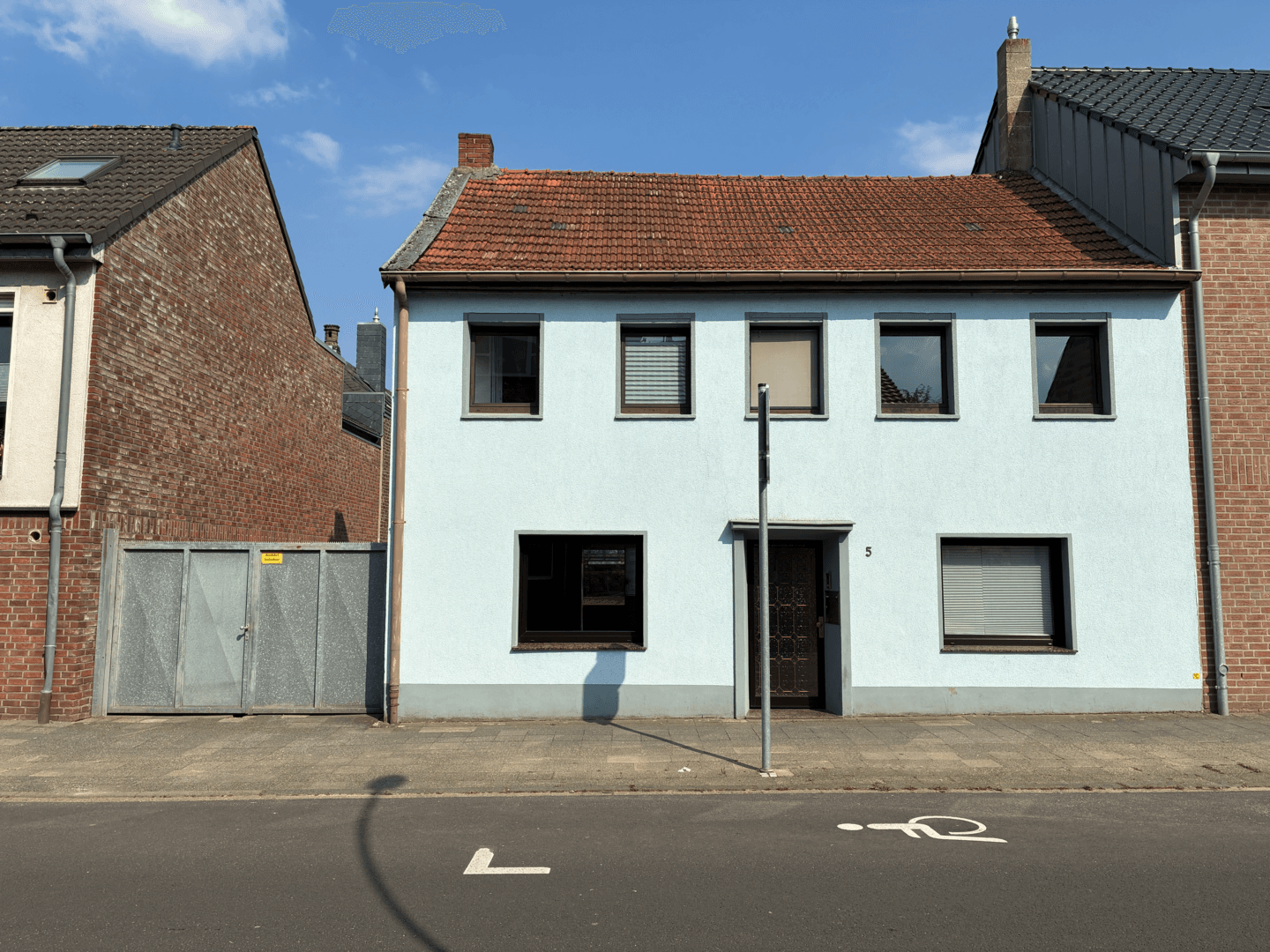 Predaj domu 116 m², pozemek 608 m², Düsseldorferstr. 5, Nettetal, Severné Porýnie - Westfálsko Predaj domu 116 m², pozemek 608 m², Düsseldorferstr. 5, Nettetal, Severné Porýnie - Westfálsko