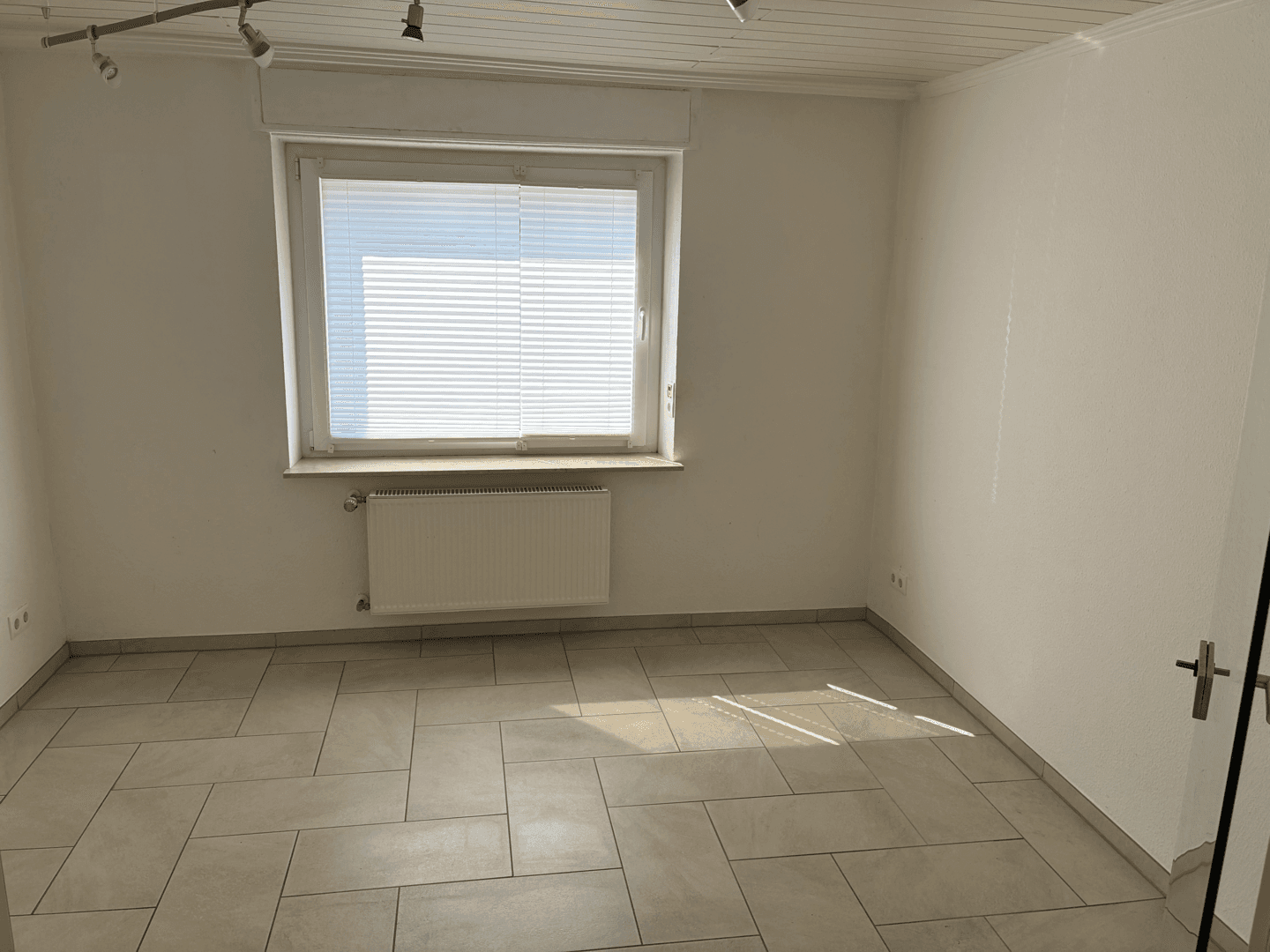 Predaj domu 116 m², pozemek 608 m², Düsseldorferstr. 5, Nettetal, Severné Porýnie - Westfálsko Predaj domu 116 m², pozemek 608 m², Düsseldorferstr. 5, Nettetal, Severné Porýnie - Westfálsko