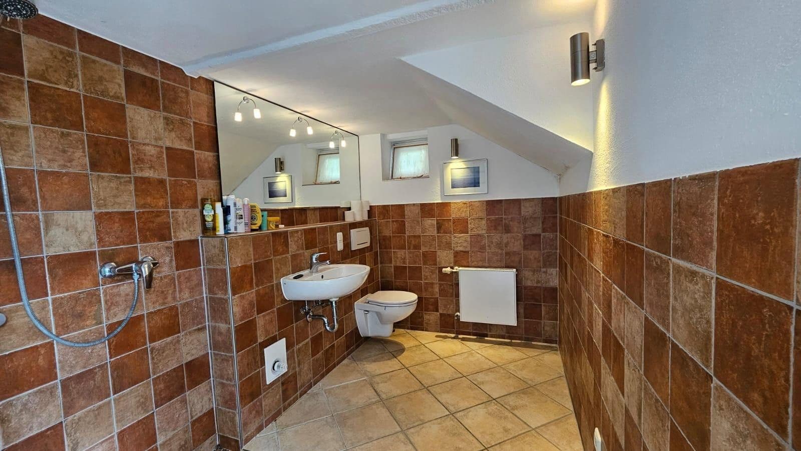 Prenájom domu 320 m², pozemek 730 m², Hofheim am Taunus, Hesensko Prenájom domu 320 m², pozemek 730 m², Hofheim am Taunus, Hesensko