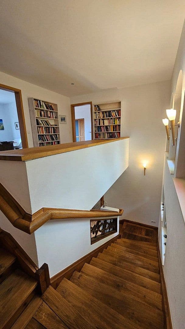 Prenájom domu 320 m², pozemek 730 m², Hofheim am Taunus, Hesensko Prenájom domu 320 m², pozemek 730 m², Hofheim am Taunus, Hesensko
