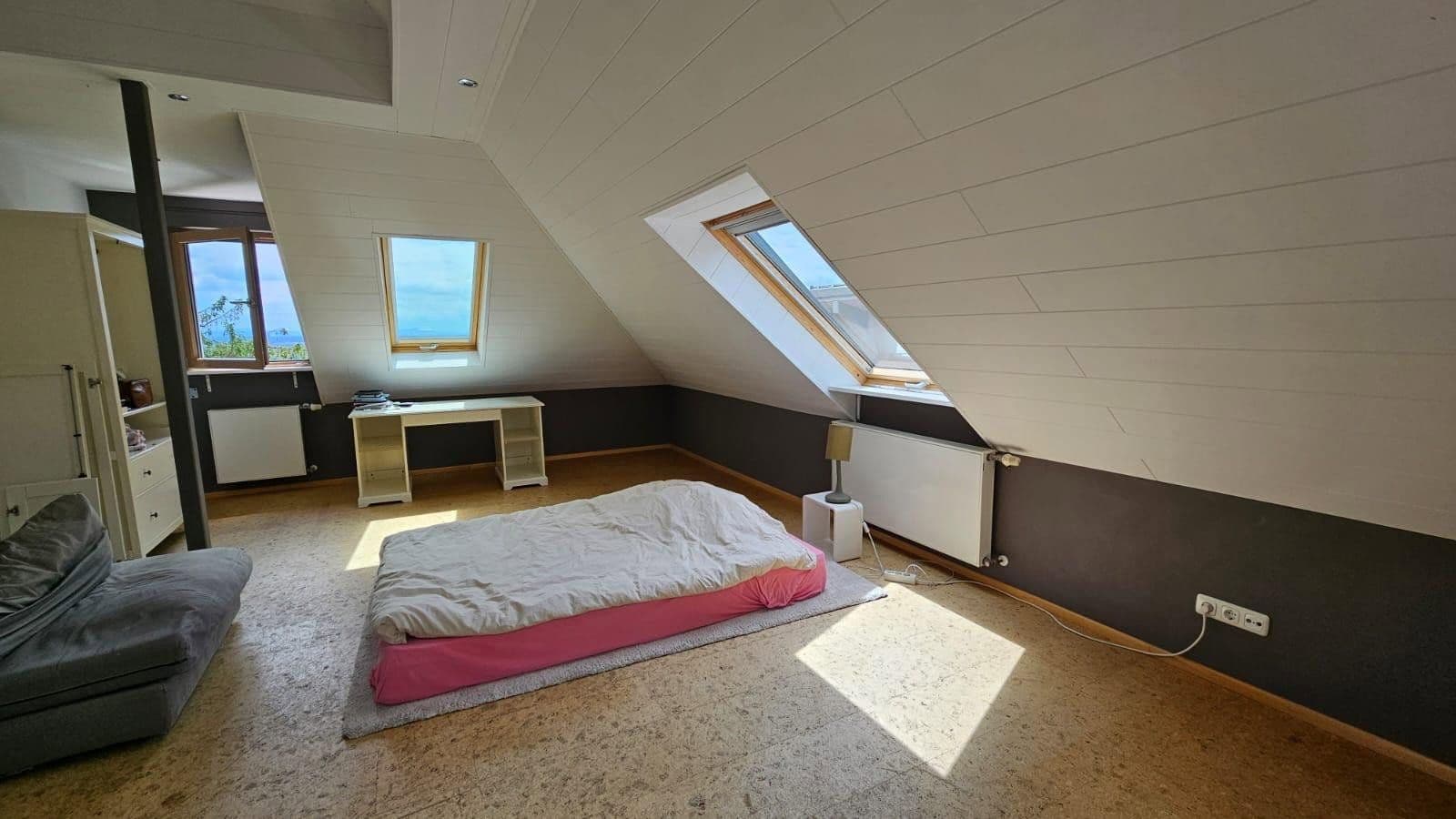 Prenájom domu 320 m², pozemek 730 m², Hofheim am Taunus, Hesensko Prenájom domu 320 m², pozemek 730 m², Hofheim am Taunus, Hesensko