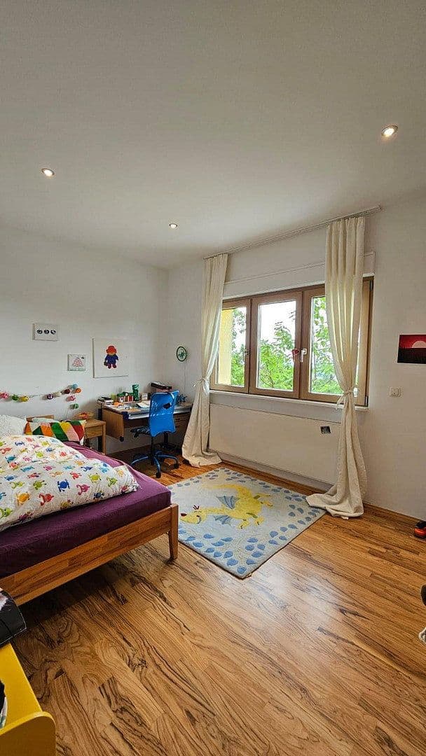 Prenájom domu 320 m², pozemek 730 m², Hofheim am Taunus, Hesensko Prenájom domu 320 m², pozemek 730 m², Hofheim am Taunus, Hesensko