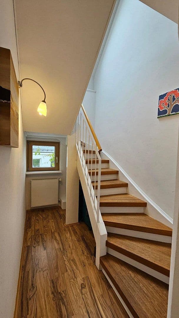 Prenájom domu 320 m², pozemek 730 m², Hofheim am Taunus, Hesensko Prenájom domu 320 m², pozemek 730 m², Hofheim am Taunus, Hesensko
