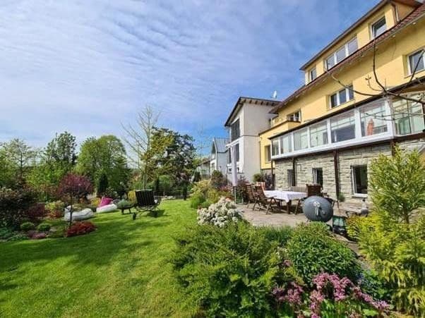Prenájom domu 320 m², pozemek 730 m², Hofheim am Taunus, Hesensko Prenájom domu 320 m², pozemek 730 m², Hofheim am Taunus, Hesensko