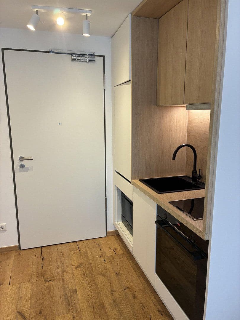 Prenájom bytu 2-izbový 30 m², Herbigstrasse 33, München, Bavorsko Prenájom bytu 2-izbový 30 m², Herbigstrasse 33, München, Bavorsko