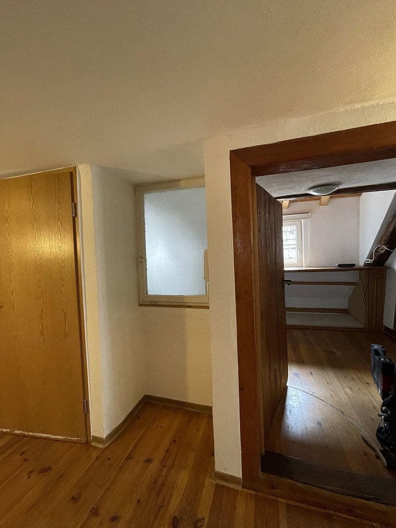 Prenájom bytu 6-izbový 125 m², Vordere Schmiedgasse 9, Schwäbisch Gmünd, Bádensko-Wurttembersko Prenájom bytu 6-izbový 125 m², Vordere Schmiedgasse 9, Schwäbisch Gmünd, Bádensko-Wurttembersko