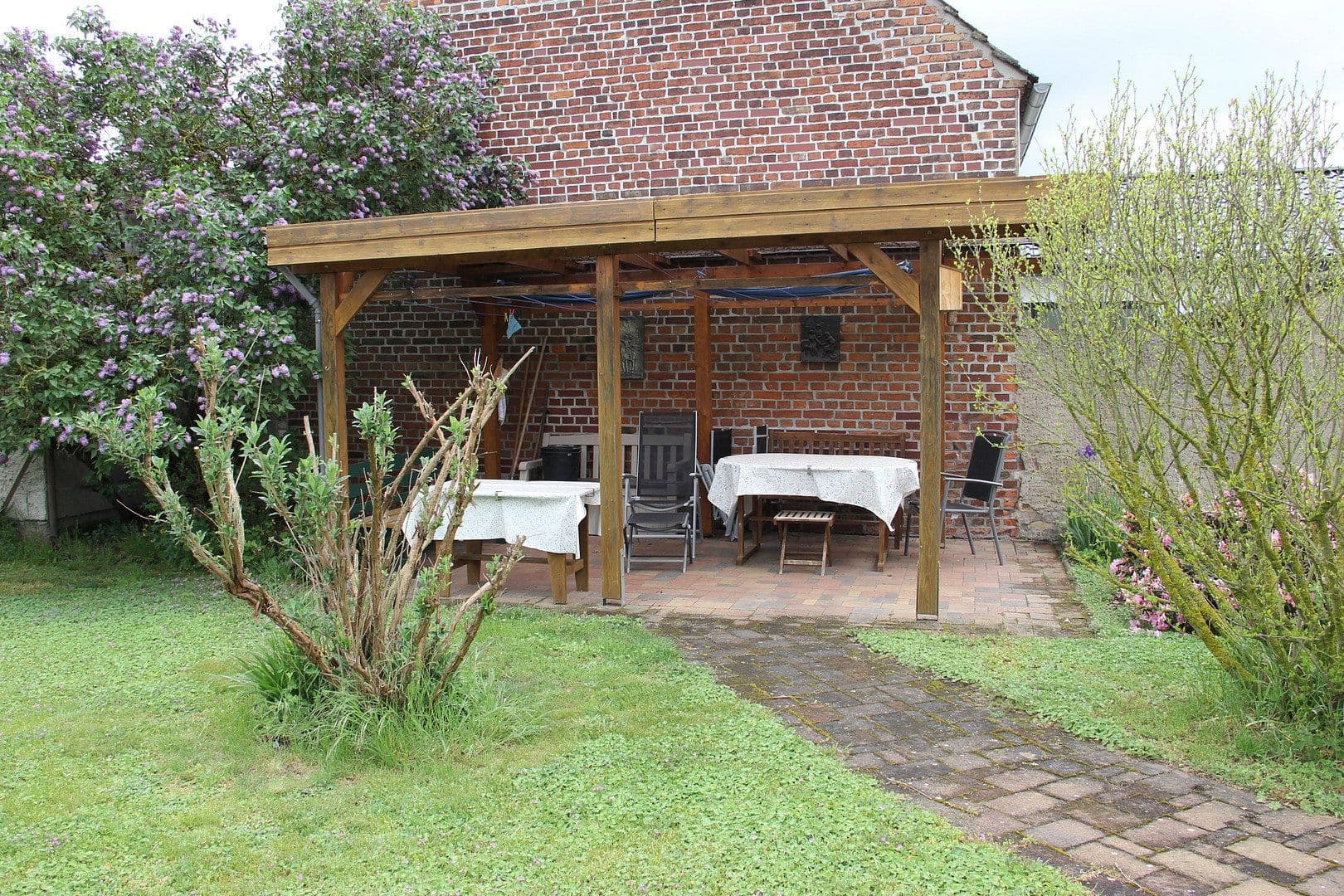 Predaj domu 200 m², pozemek 1.233 m², Jessen (Elster), Sasko-Anhaltsko Predaj domu 200 m², pozemek 1.233 m², Jessen (Elster), Sasko-Anhaltsko