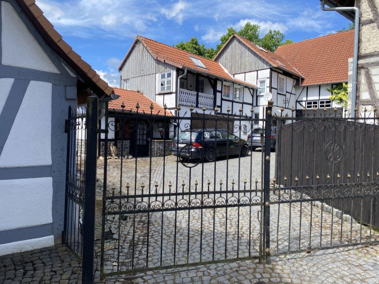 Predaj domu 250 m², pozemek 831 m², Niddaer Str. 28, Reichelsheim (Wetterau), Hesensko Predaj domu 250 m², pozemek 831 m², Niddaer Str. 28, Reichelsheim (Wetterau), Hesensko