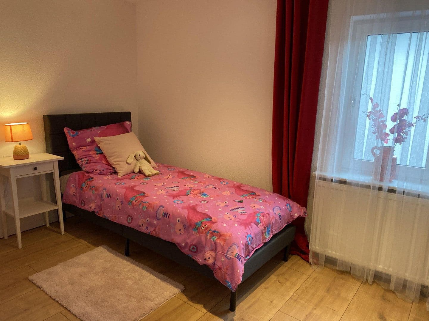 Predaj domu 250 m², pozemek 831 m², Niddaer Str. 28, Reichelsheim (Wetterau), Hesensko Predaj domu 250 m², pozemek 831 m², Niddaer Str. 28, Reichelsheim (Wetterau), Hesensko