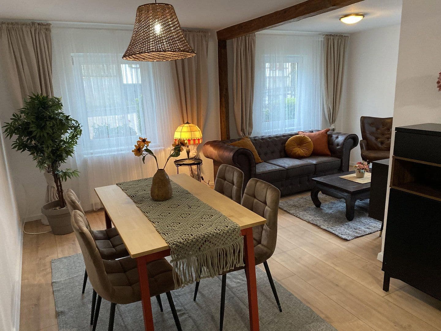 Predaj domu 250 m², pozemek 831 m², Niddaer Str. 28, Reichelsheim (Wetterau), Hesensko Predaj domu 250 m², pozemek 831 m², Niddaer Str. 28, Reichelsheim (Wetterau), Hesensko