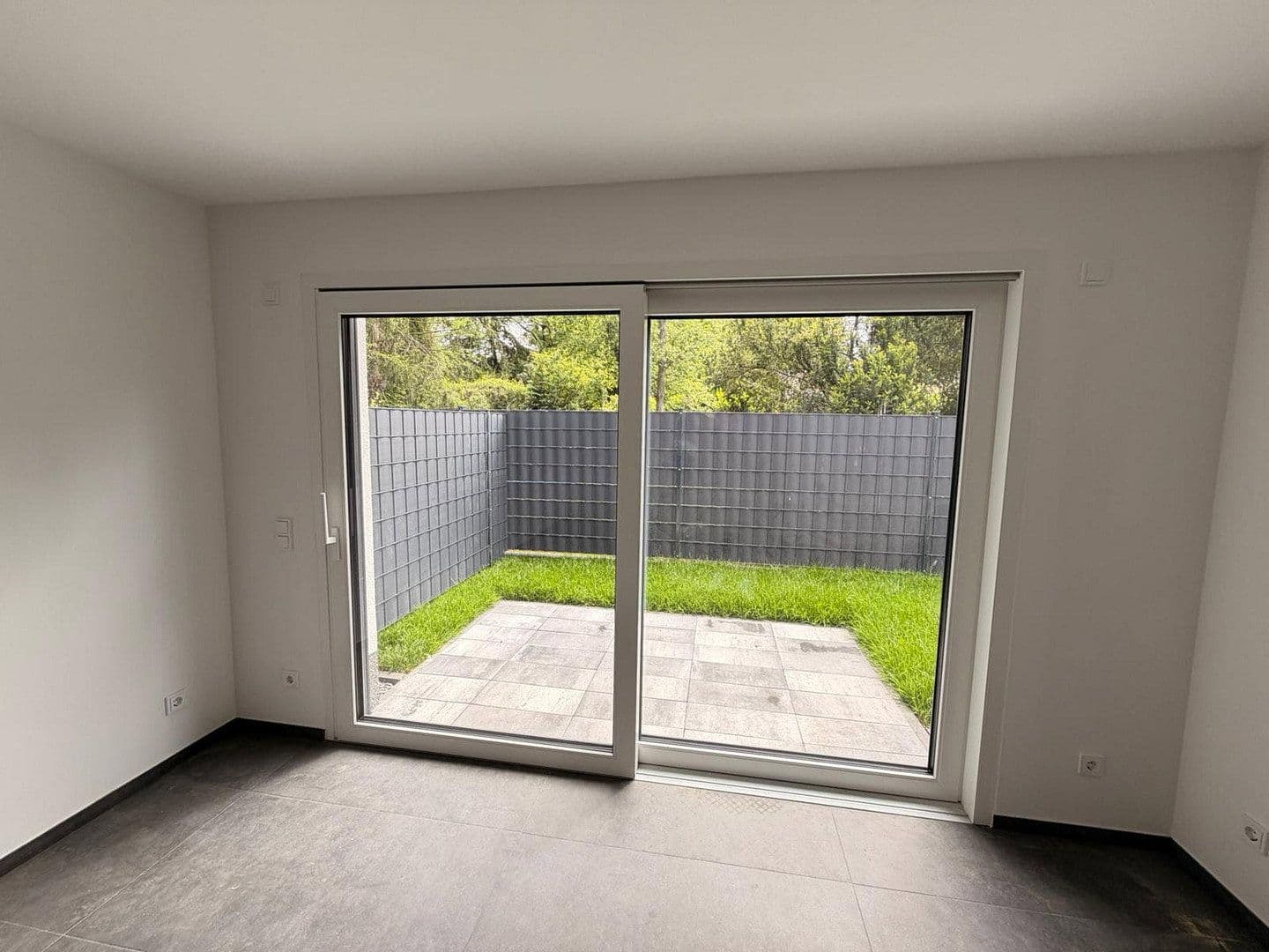 Prenájom domu 105 m², pozemek 30 m², Mörfelden-Walldorf, Hesensko Prenájom domu 105 m², pozemek 30 m², Mörfelden-Walldorf, Hesensko