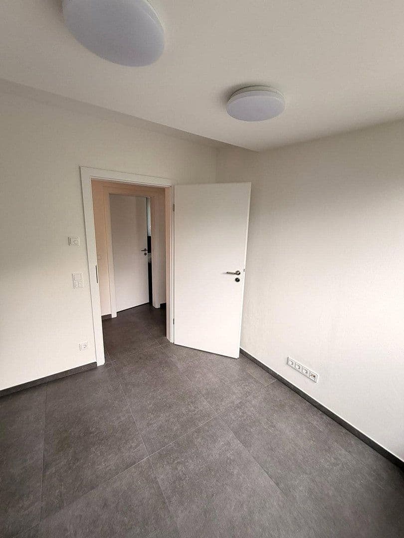 Prenájom domu 105 m², pozemek 30 m², Mörfelden-Walldorf, Hesensko Prenájom domu 105 m², pozemek 30 m², Mörfelden-Walldorf, Hesensko