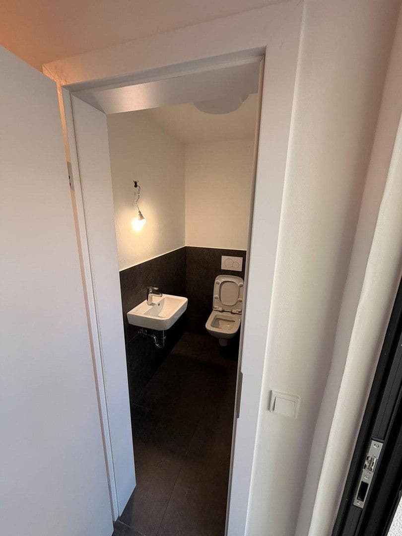 Prenájom domu 105 m², pozemek 30 m², Mörfelden-Walldorf, Hesensko Prenájom domu 105 m², pozemek 30 m², Mörfelden-Walldorf, Hesensko