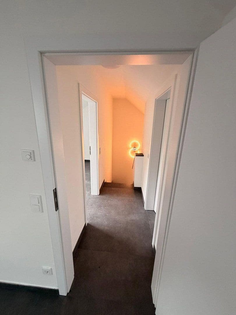 Prenájom domu 105 m², pozemek 30 m², Mörfelden-Walldorf, Hesensko Prenájom domu 105 m², pozemek 30 m², Mörfelden-Walldorf, Hesensko