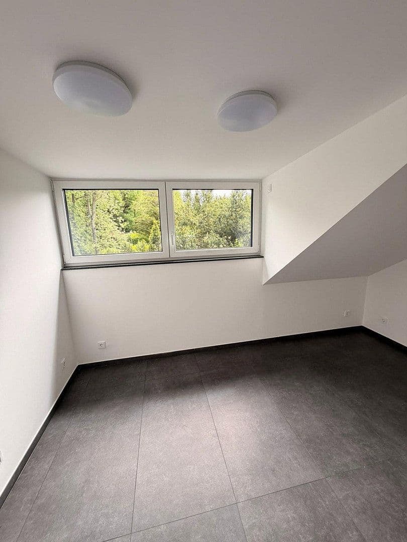 Prenájom domu 105 m², pozemek 30 m², Mörfelden-Walldorf, Hesensko Prenájom domu 105 m², pozemek 30 m², Mörfelden-Walldorf, Hesensko