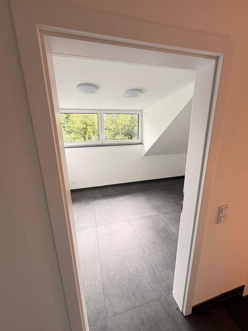 Prenájom domu 105 m², pozemek 30 m², Mörfelden-Walldorf, Hesensko Prenájom domu 105 m², pozemek 30 m², Mörfelden-Walldorf, Hesensko