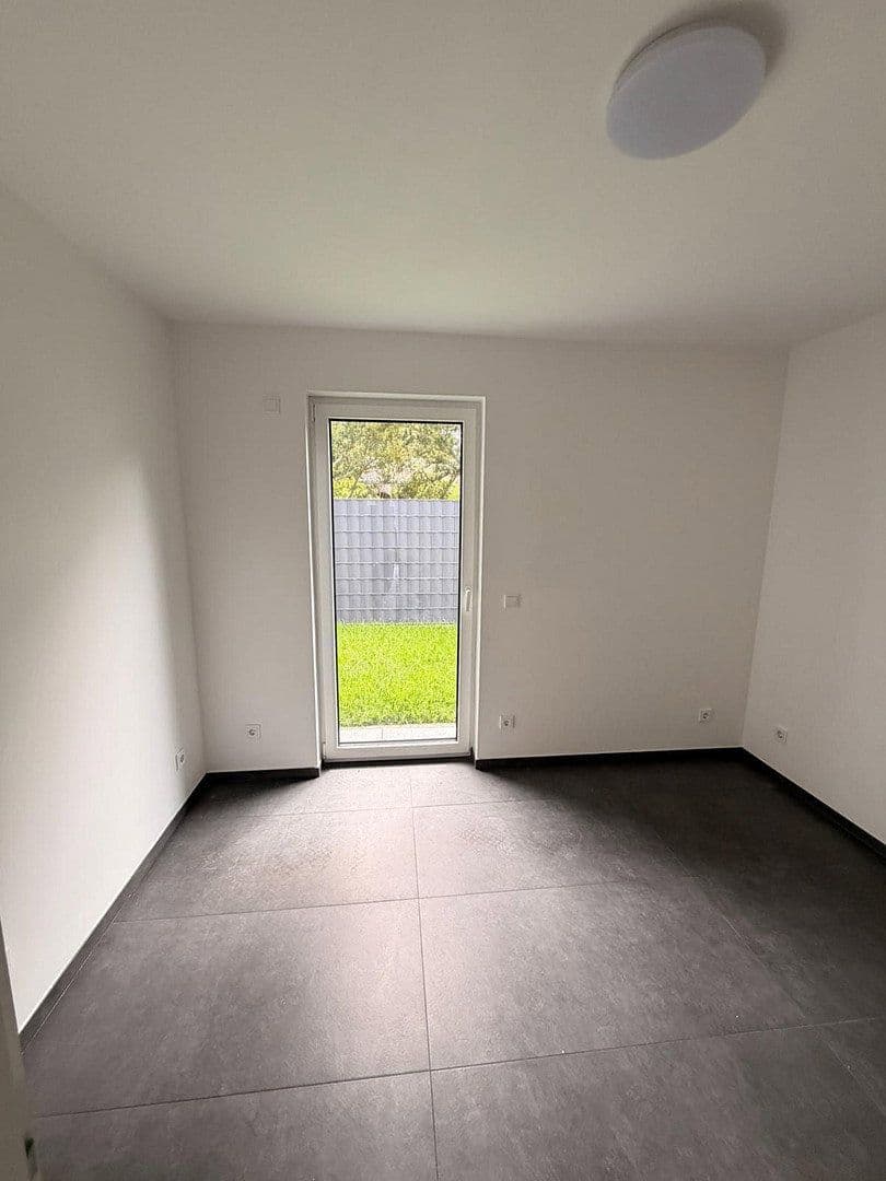 Prenájom domu 105 m², pozemek 30 m², Mörfelden-Walldorf, Hesensko Prenájom domu 105 m², pozemek 30 m², Mörfelden-Walldorf, Hesensko