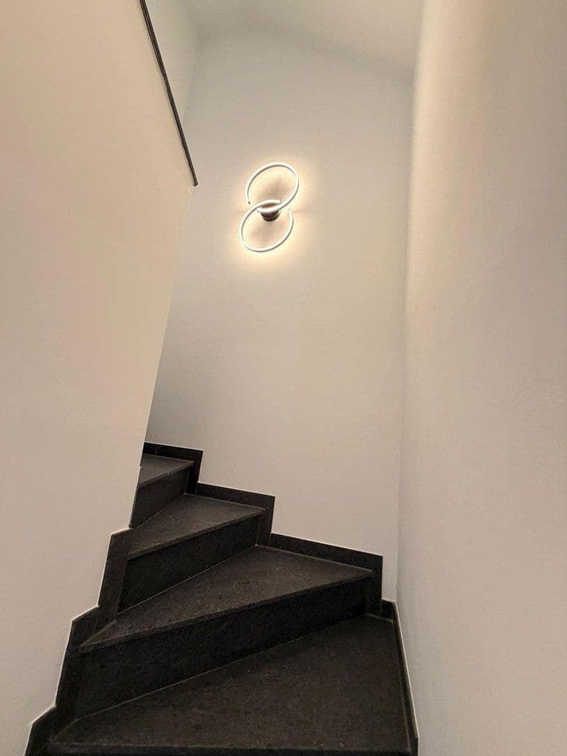 Prenájom domu 105 m², pozemek 30 m², Mörfelden-Walldorf, Hesensko Prenájom domu 105 m², pozemek 30 m², Mörfelden-Walldorf, Hesensko