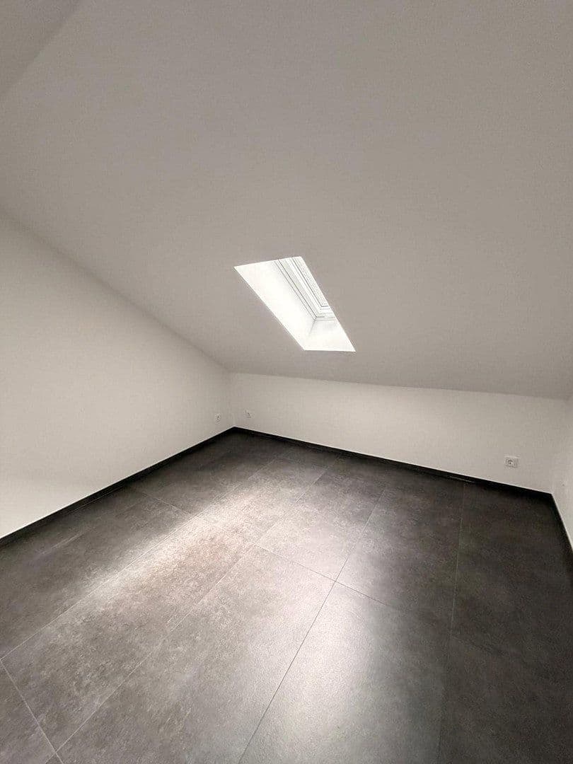 Prenájom domu 105 m², pozemek 30 m², Mörfelden-Walldorf, Hesensko Prenájom domu 105 m², pozemek 30 m², Mörfelden-Walldorf, Hesensko