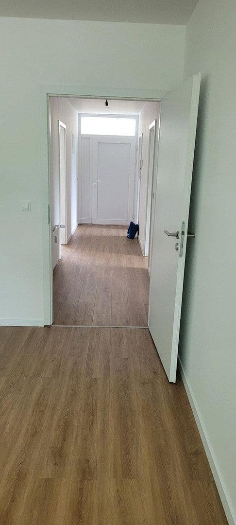 Prenájom bytu 3-izbový 81 m², Bergheim, Severné Porýnie - Westfálsko Prenájom bytu 3-izbový 81 m², Bergheim, Severné Porýnie - Westfálsko