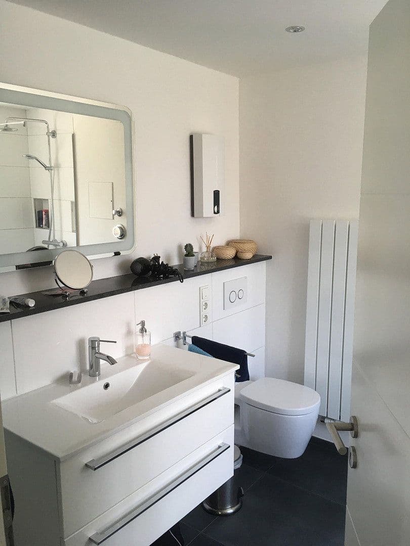 Predaj bytu 2-izbový 86 m², Obere Siegstraße 25c, Hennef (Sieg), Severné Porýnie - Westfálsko Predaj bytu 2-izbový 86 m², Obere Siegstraße 25c, Hennef (Sieg), Severné Porýnie - Westfálsko