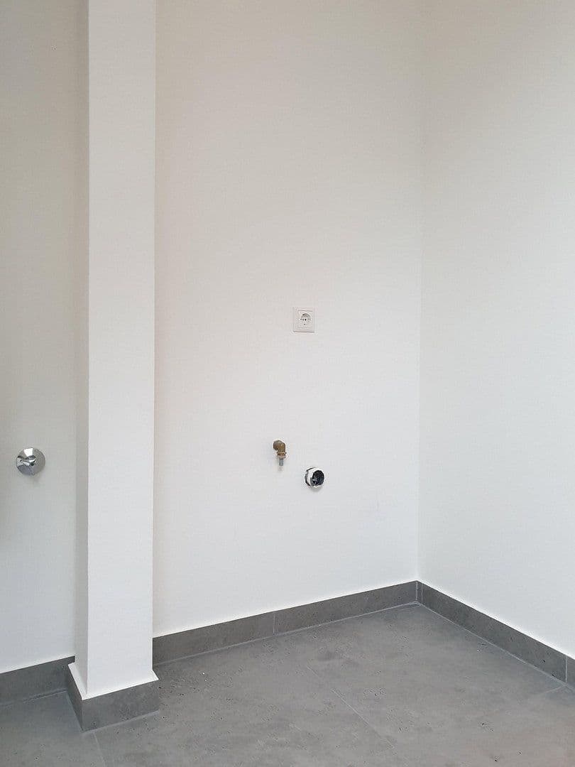 Prenájom bytu 3-izbový 74 m², Königsteiner Straße 40d, Frankfurt am Main, Hesensko Prenájom bytu 3-izbový 74 m², Königsteiner Straße 40d, Frankfurt am Main, Hesensko