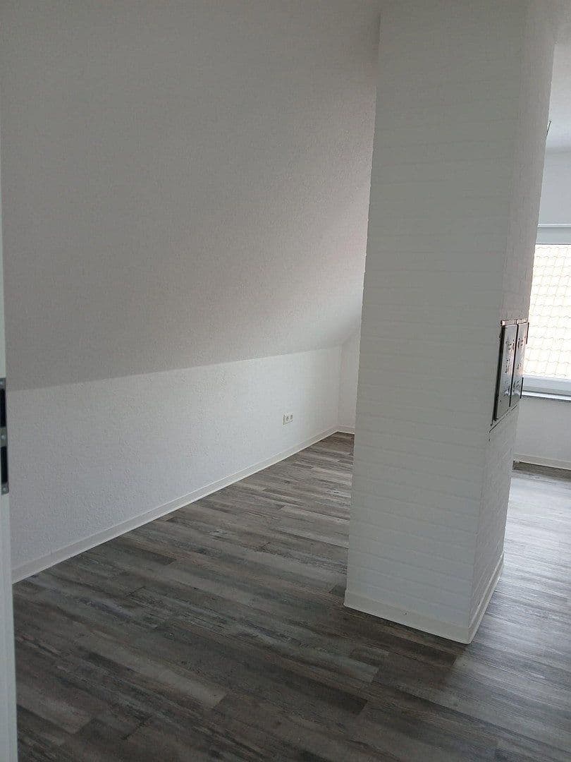 Prenájom bytu 4-izbový 105 m², Winnenden, Bádensko-Wurttembersko Prenájom bytu 4-izbový 105 m², Winnenden, Bádensko-Wurttembersko