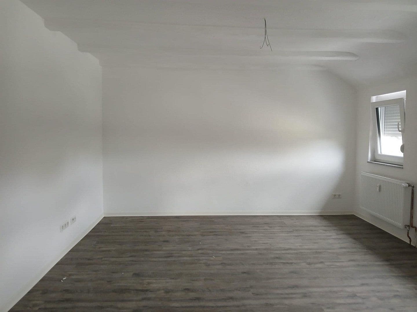 Prenájom bytu 4-izbový 105 m², Winnenden, Bádensko-Wurttembersko Prenájom bytu 4-izbový 105 m², Winnenden, Bádensko-Wurttembersko
