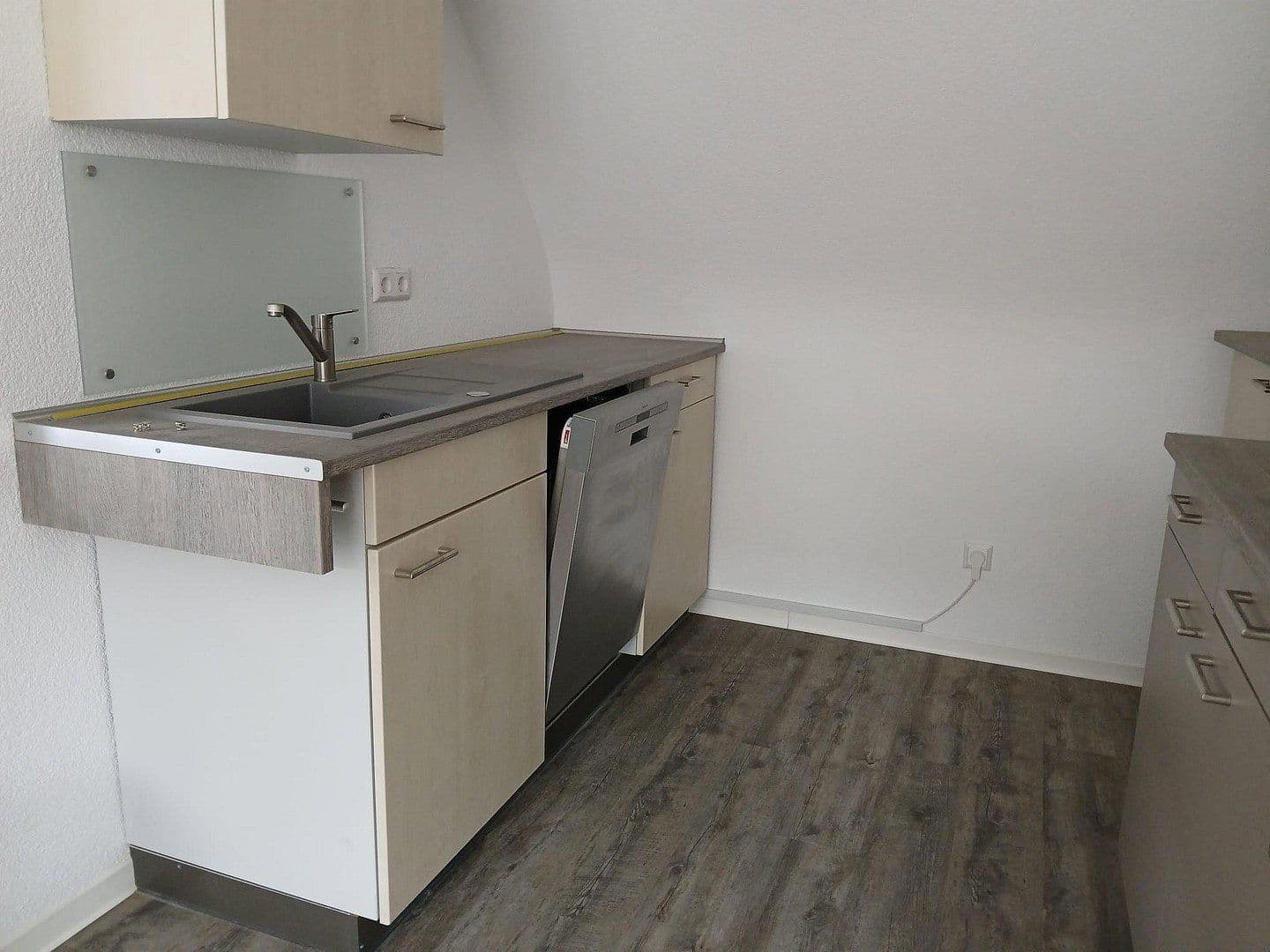 Prenájom bytu 4-izbový 105 m², Winnenden, Bádensko-Wurttembersko Prenájom bytu 4-izbový 105 m², Winnenden, Bádensko-Wurttembersko