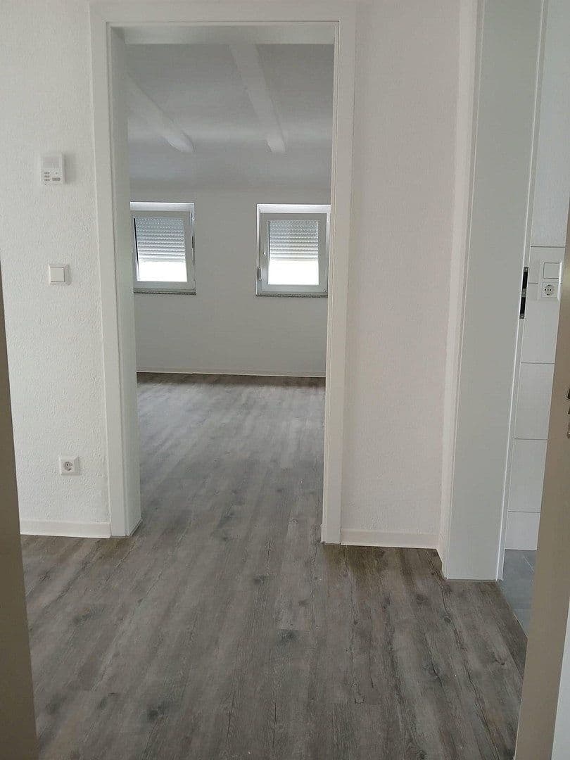 Prenájom bytu 4-izbový 105 m², Winnenden, Bádensko-Wurttembersko Prenájom bytu 4-izbový 105 m², Winnenden, Bádensko-Wurttembersko