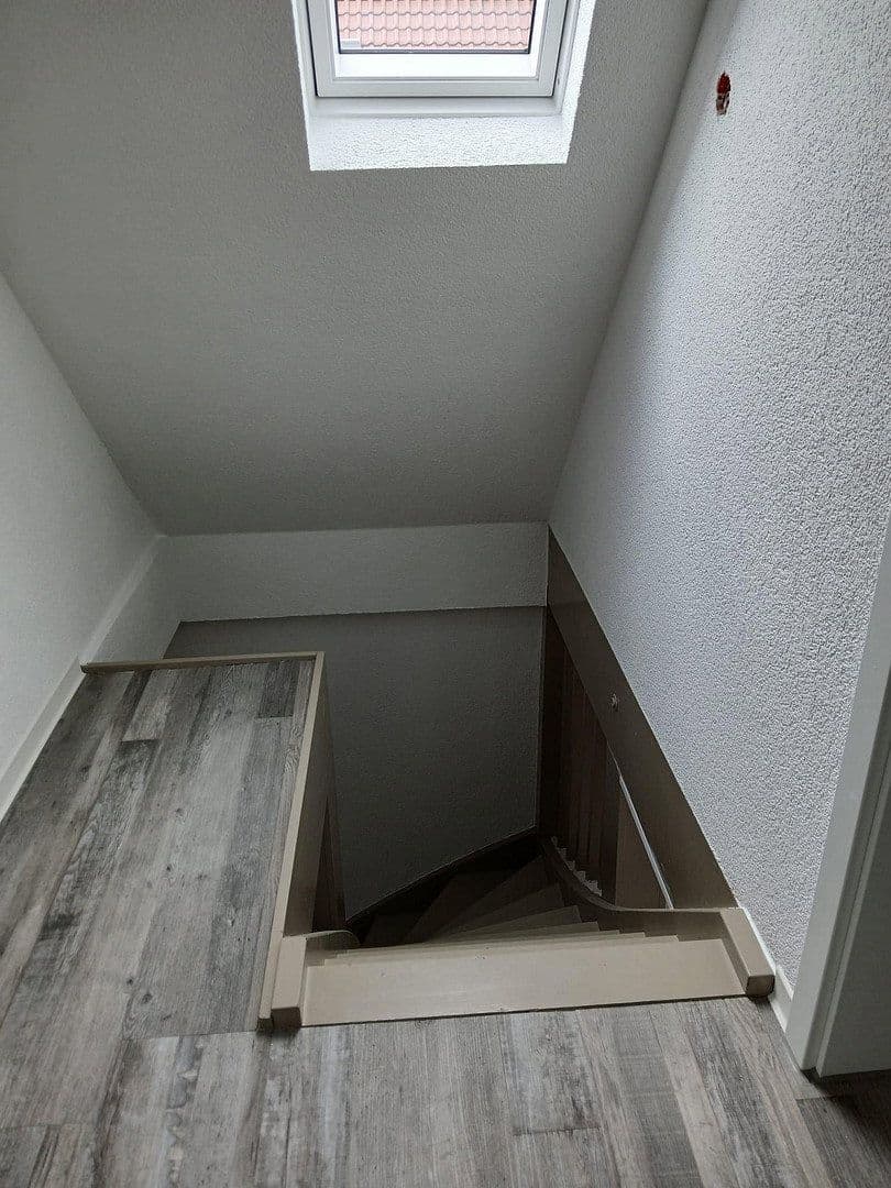 Prenájom bytu 4-izbový 105 m², Winnenden, Bádensko-Wurttembersko Prenájom bytu 4-izbový 105 m², Winnenden, Bádensko-Wurttembersko