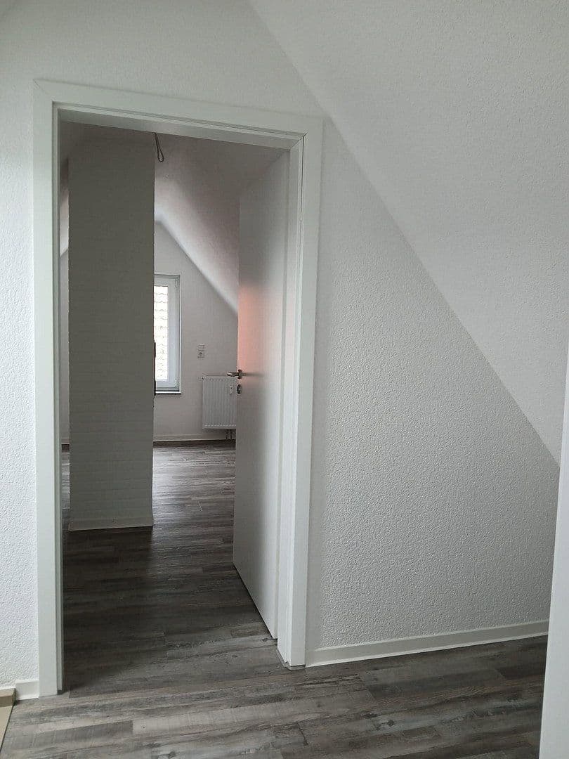 Prenájom bytu 4-izbový 105 m², Winnenden, Bádensko-Wurttembersko Prenájom bytu 4-izbový 105 m², Winnenden, Bádensko-Wurttembersko